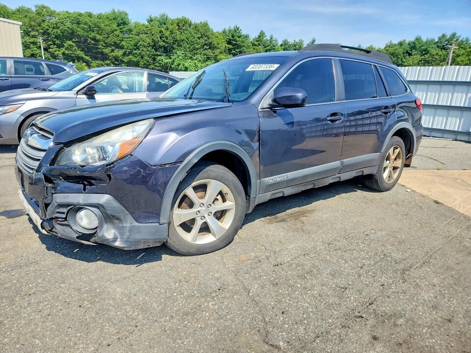 2013 SUBARU Outback