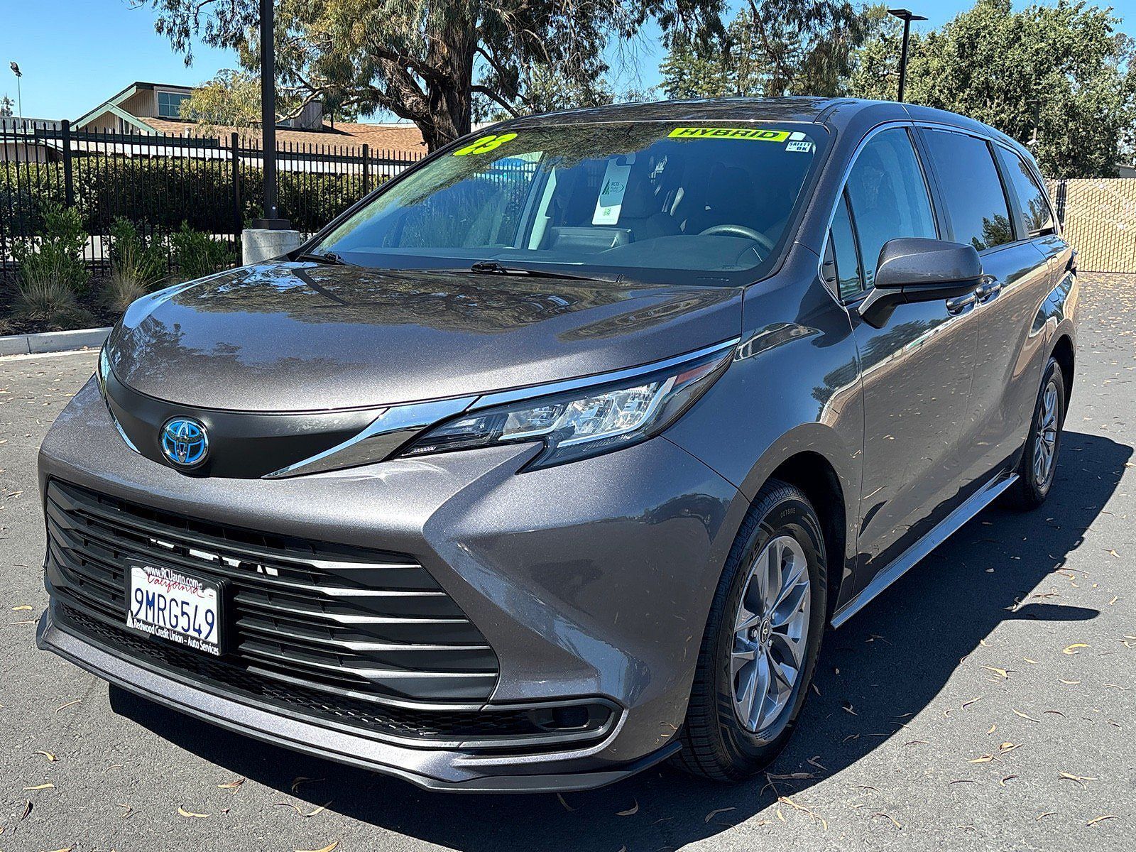 2023 TOYOTA Sienna