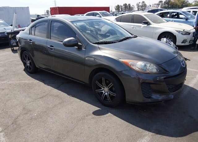 2012 MAZDA Mazda3
