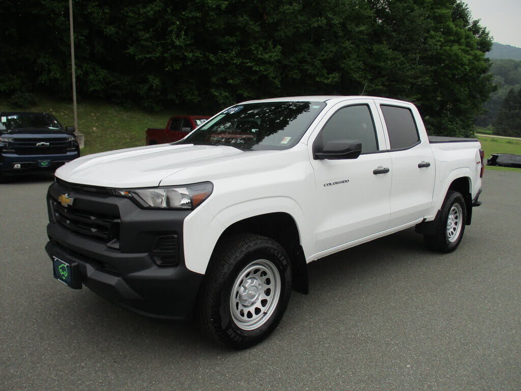 2025 CHEVROLET Colorado