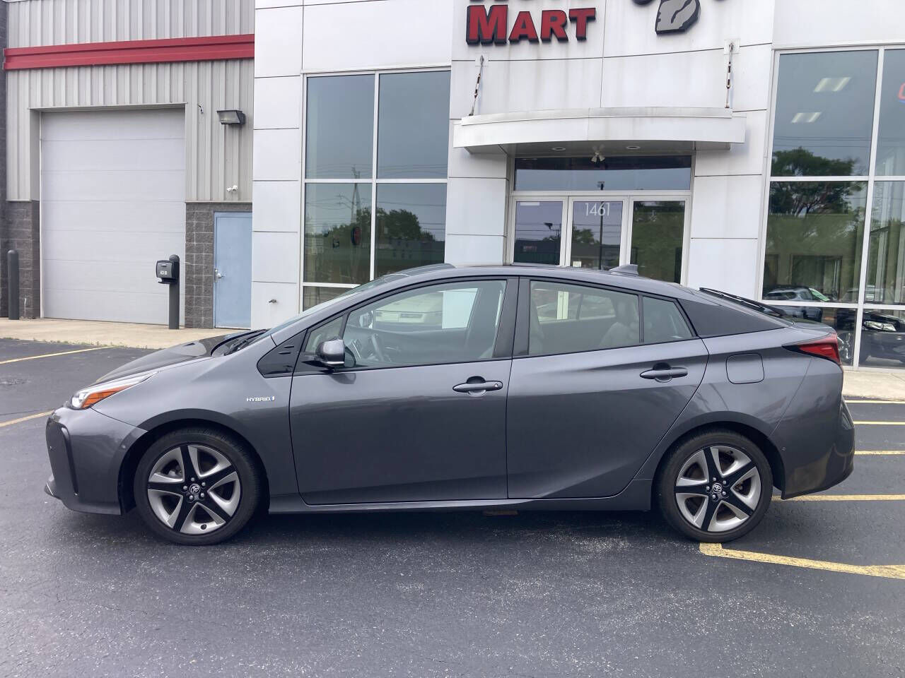 2019 TOYOTA PRIUS