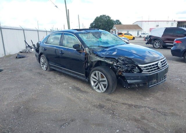 2017 VOLKSWAGEN Passat