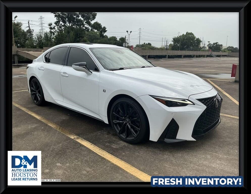 2022 LEXUS IS