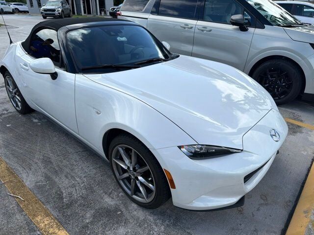 2022 MAZDA MX-5