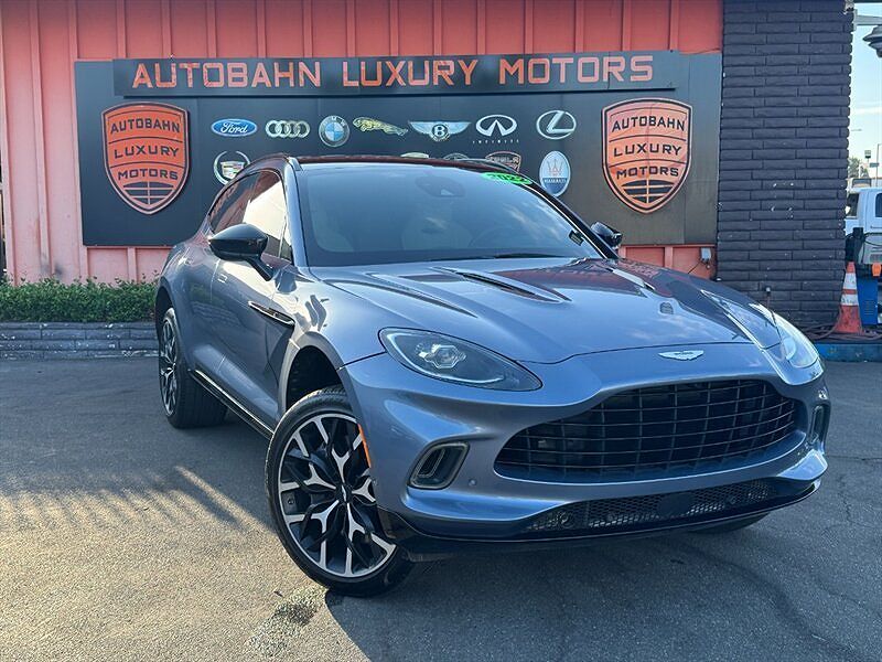 2022 ASTON MARTIN DBX