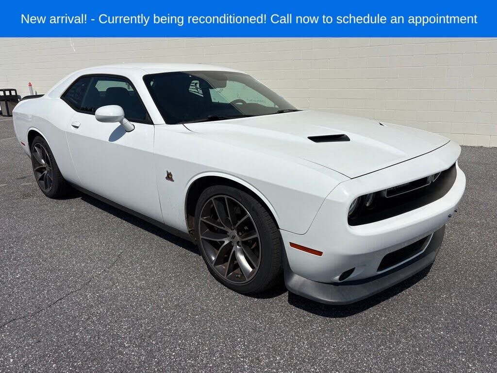 2017 DODGE Challenger