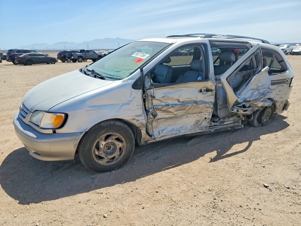 2003 TOYOTA Sienna