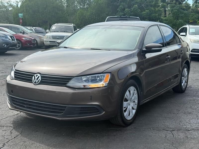 2011 VOLKSWAGEN Jetta