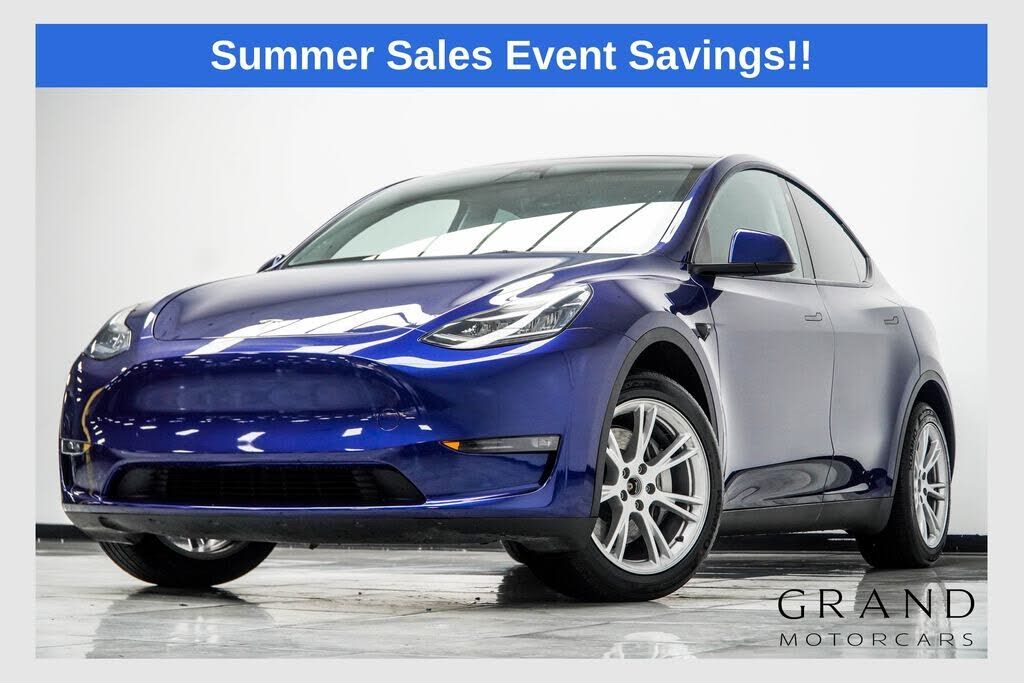 2023 TESLA Model Y