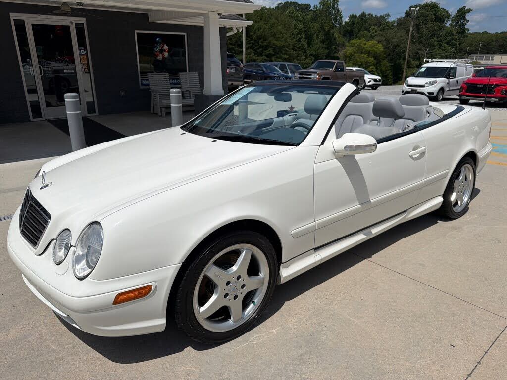 2002 MERCEDES-BENZ CLK-Class
