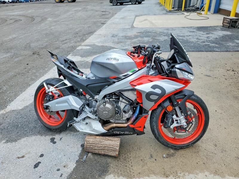 2021 APRILIA Tuono