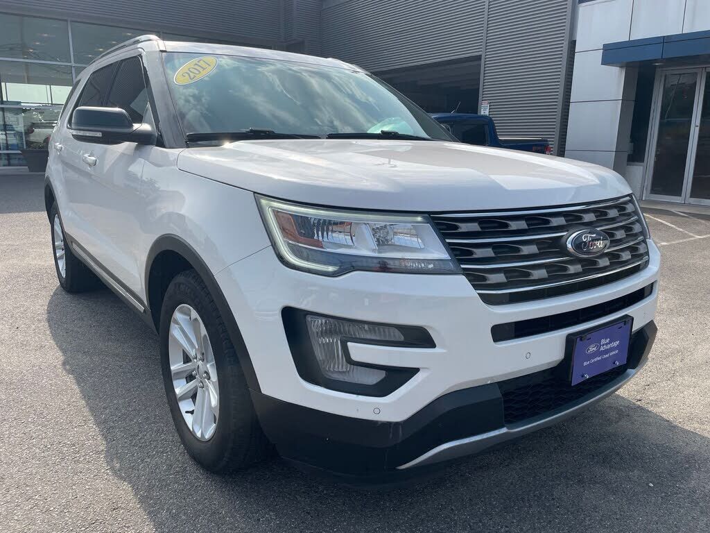 2017 FORD Explorer