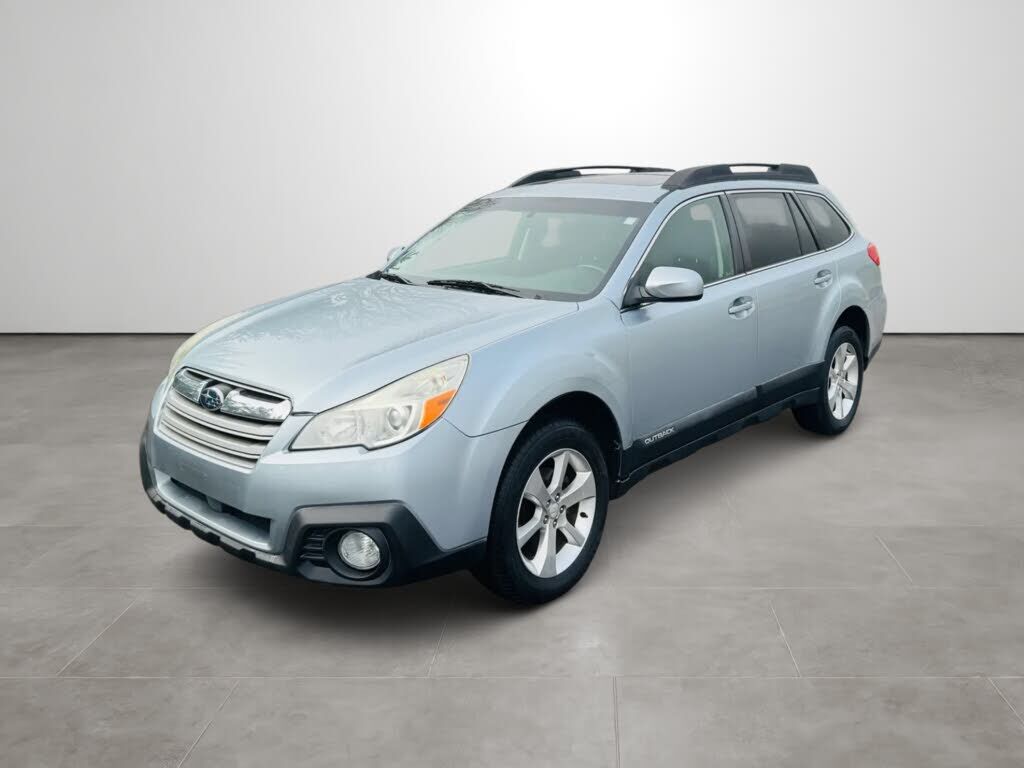 2013 SUBARU Outback