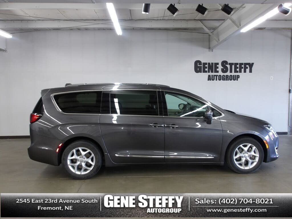 2019 CHRYSLER Pacifica