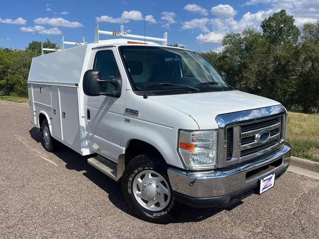 2012 FORD E-350