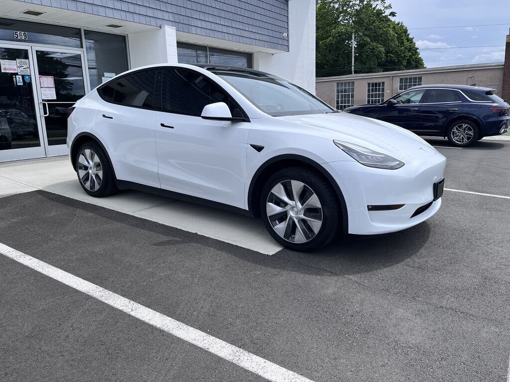 2021 TESLA Model Y