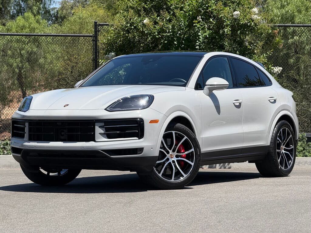 2026 PORSCHE Cayenne