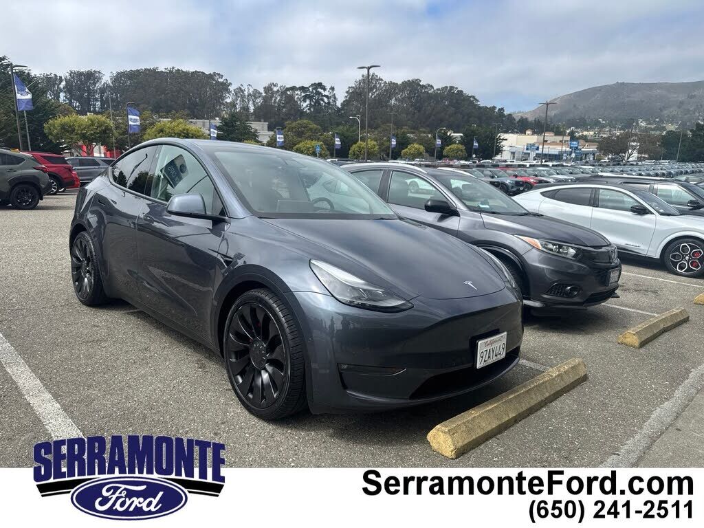 2022 TESLA Model Y