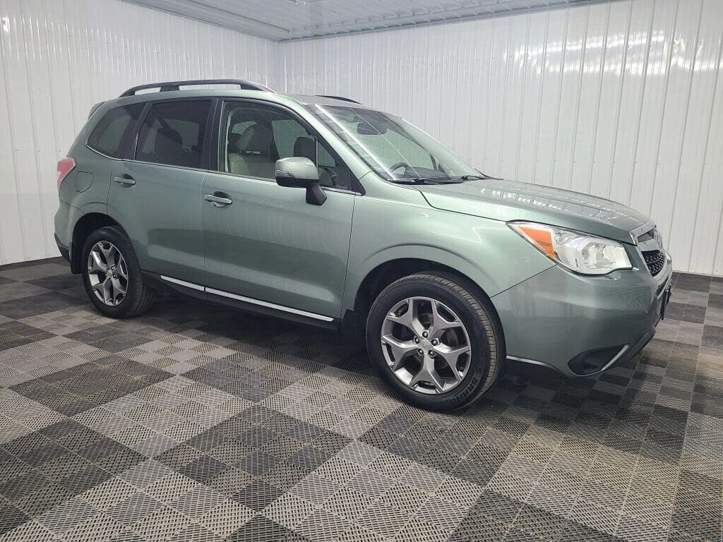 2016 SUBARU Forester