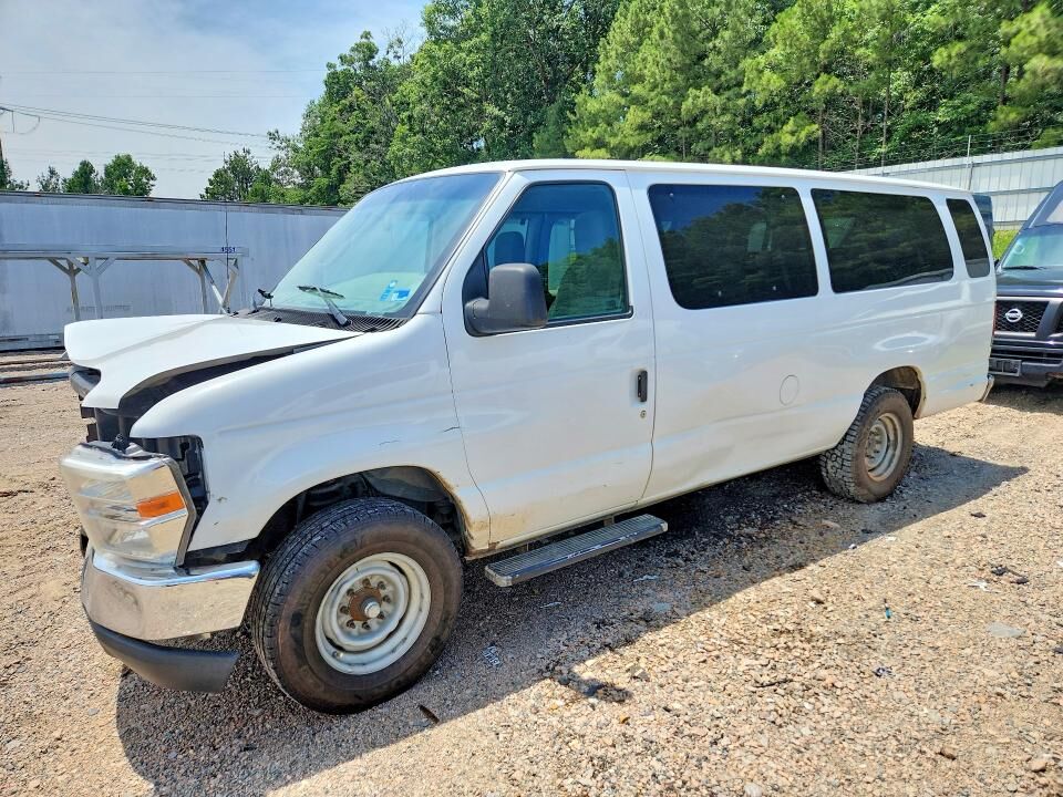 2013 FORD E-350