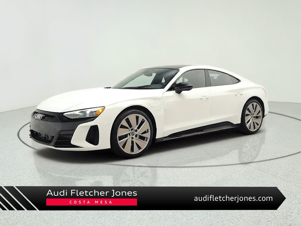 2022 AUDI e-tron