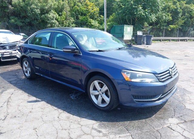 2014 VOLKSWAGEN Passat