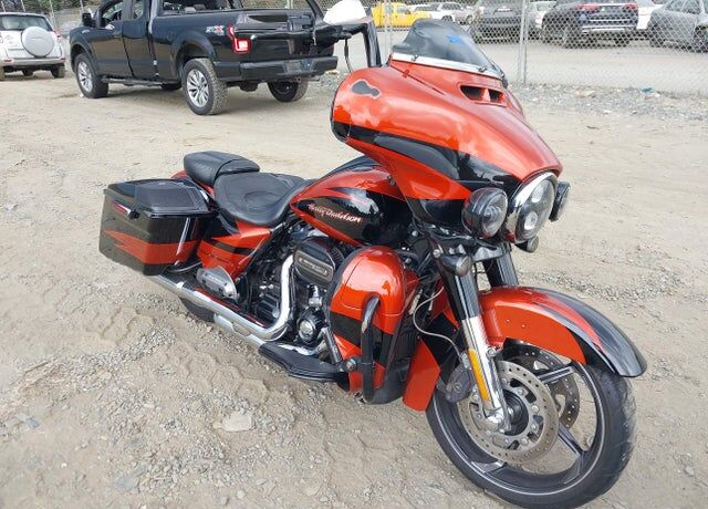 2017 HARLEY DAVIDSON FLHXSE / CVO Street Glide