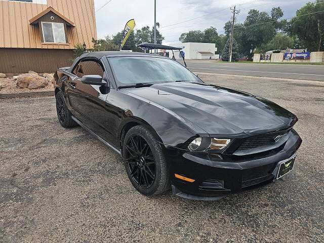 2010 FORD Mustang