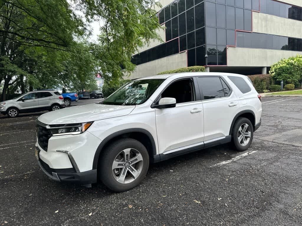 2023 HONDA Pilot