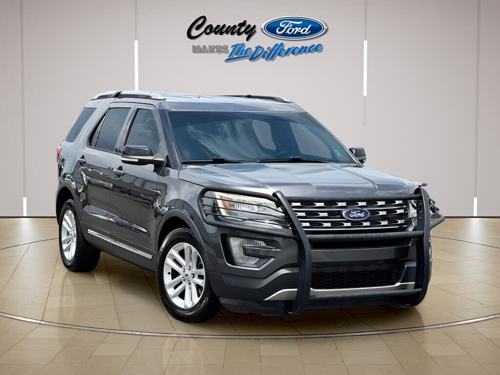 2017 FORD Explorer