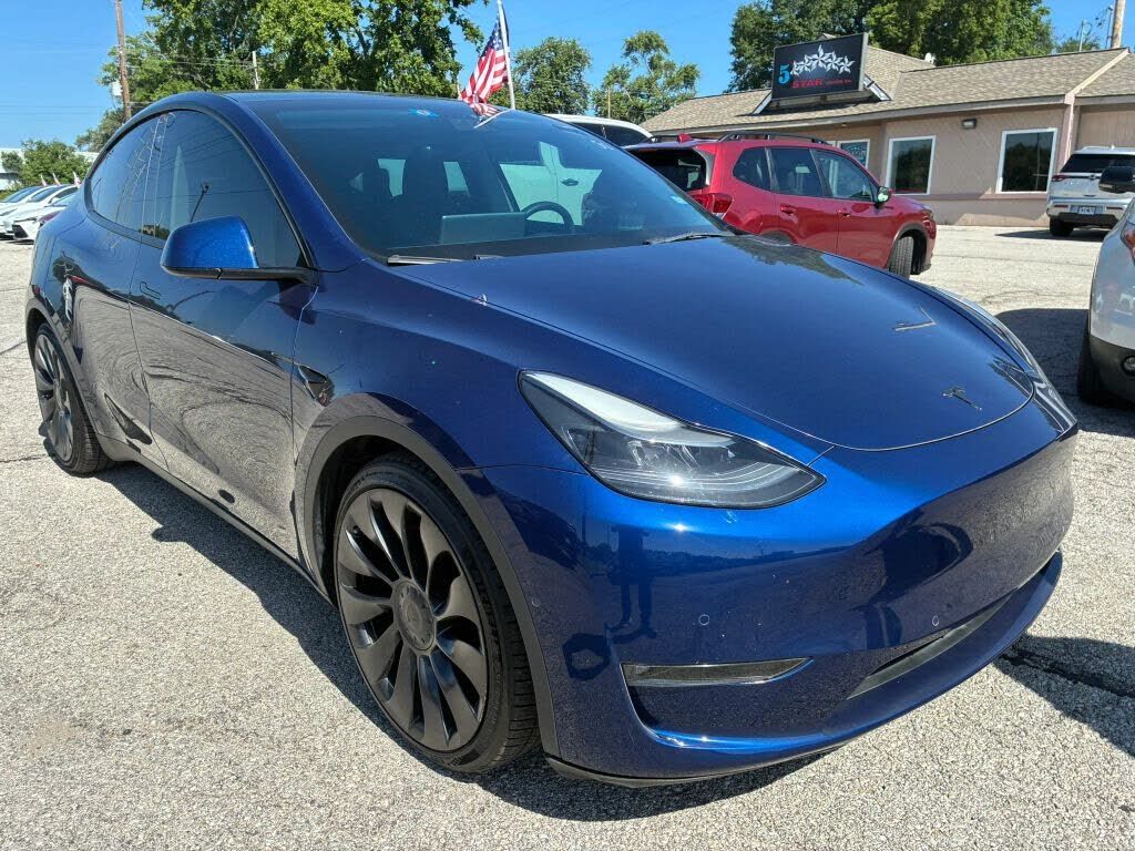 2022 TESLA Model Y