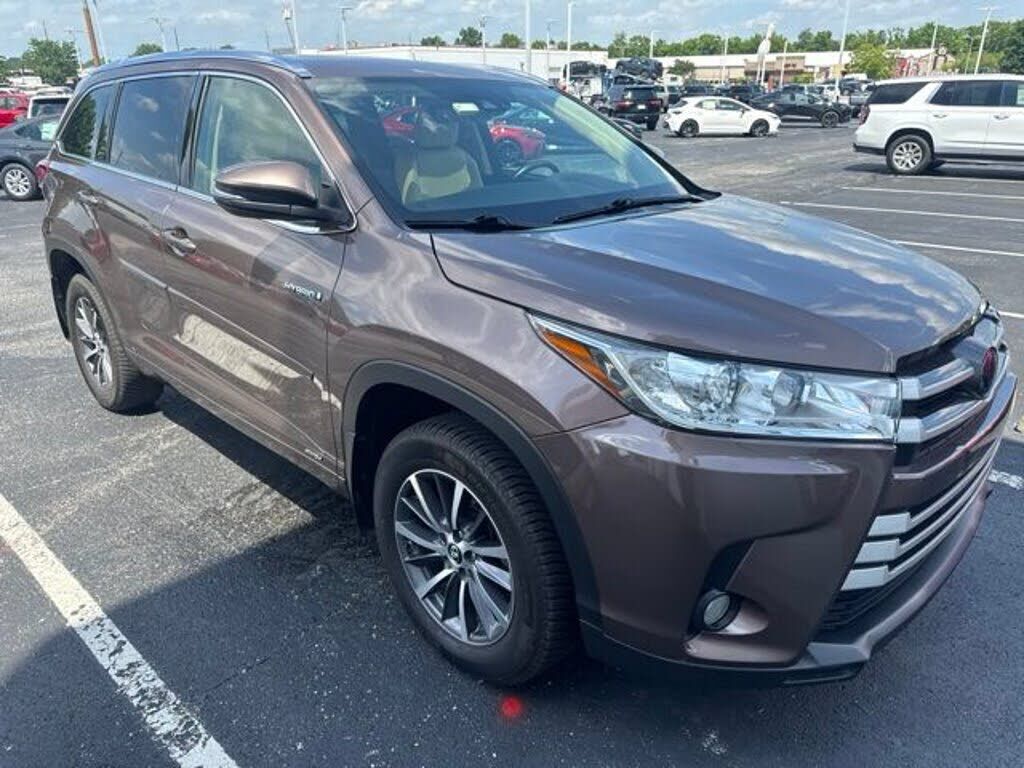 2017 TOYOTA Highlander