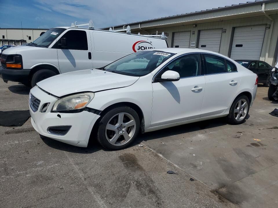 2013 VOLVO S60