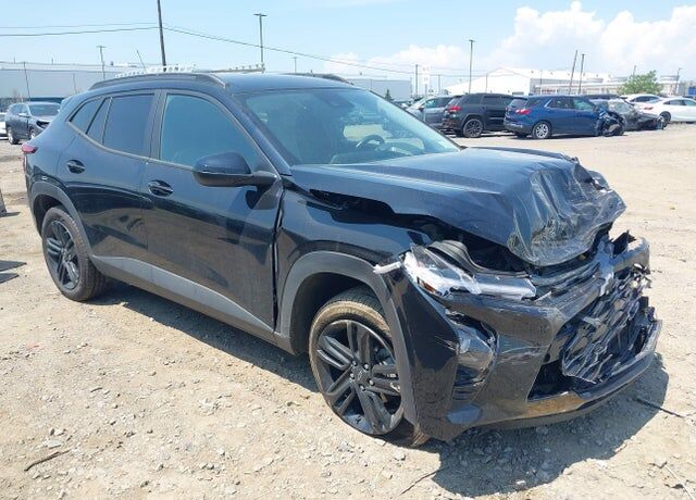 2025 CHEVROLET Trax
