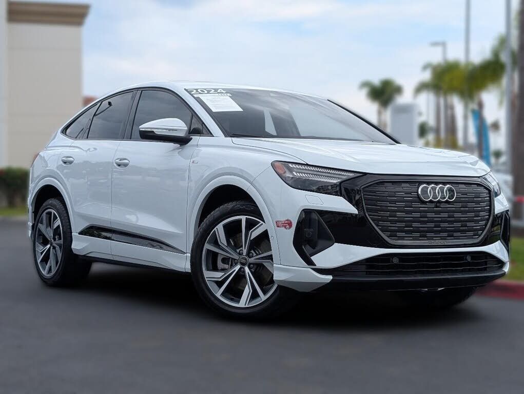 2024 AUDI Q4