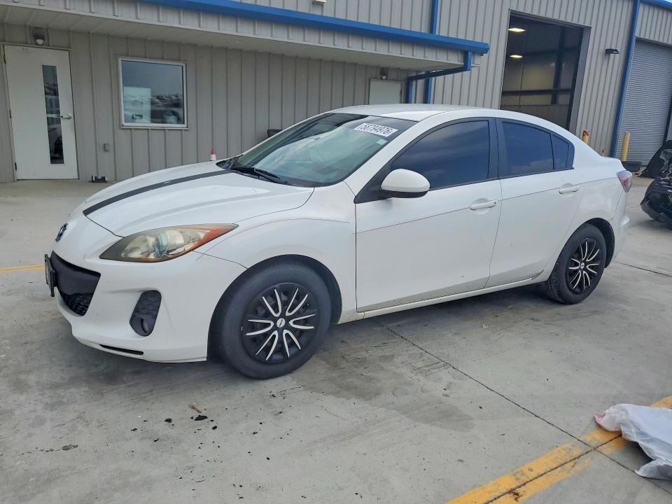 2013 MAZDA Mazda3