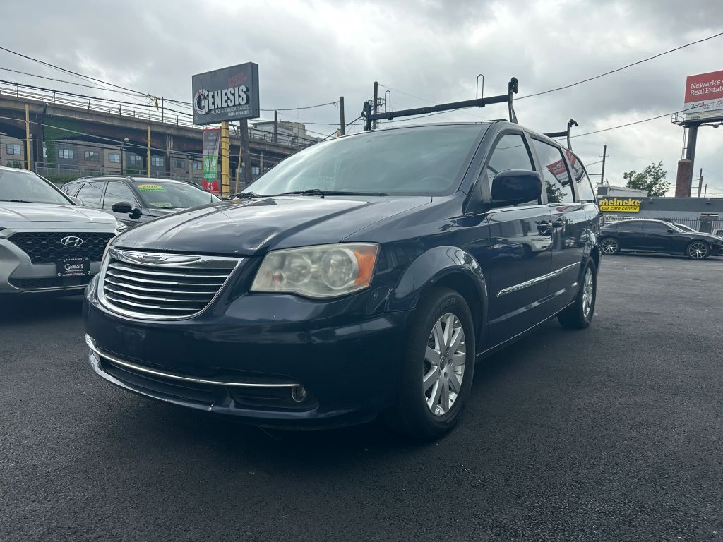 2013 CHRYSLER Town and Country