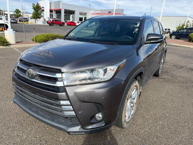 2018 TOYOTA Highlander