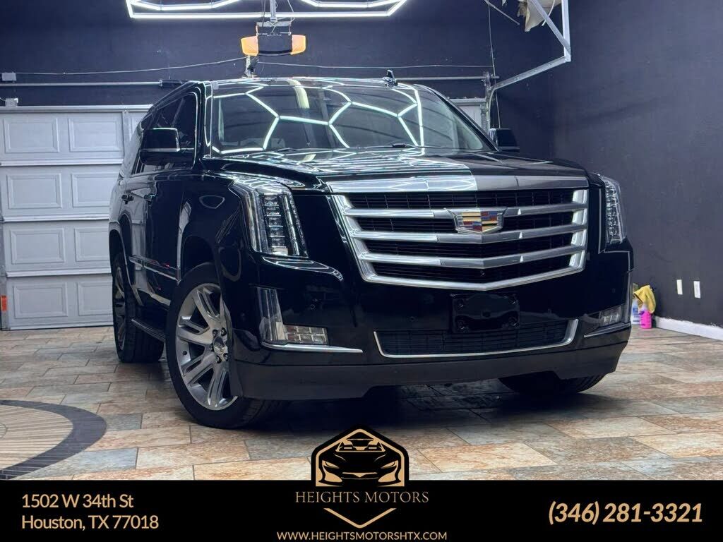 2017 CADILLAC Escalade