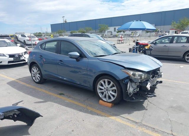 2015 MAZDA Mazda3