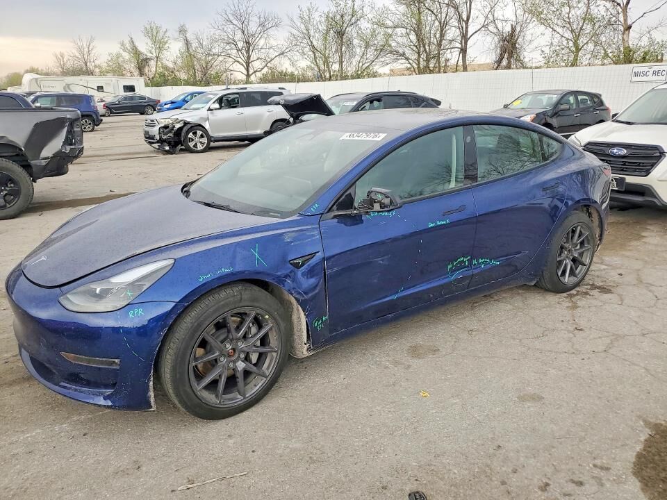 2022 TESLA Model 3