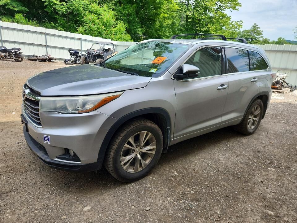 2015 TOYOTA Highlander