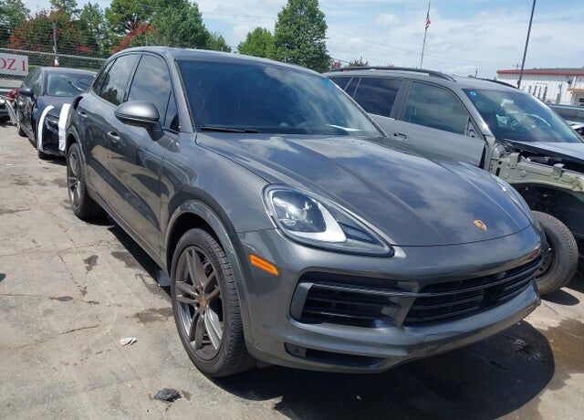 2022 PORSCHE Cayenne