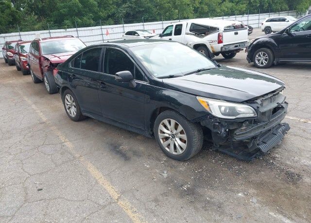 2017 SUBARU Legacy