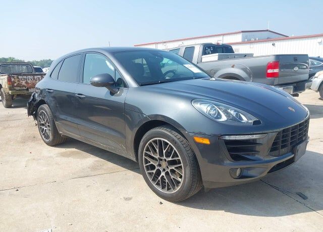 2018 PORSCHE Macan