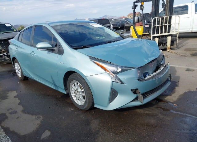 2016 TOYOTA PRIUS