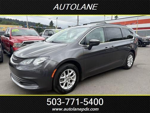 2020 CHRYSLER Voyager