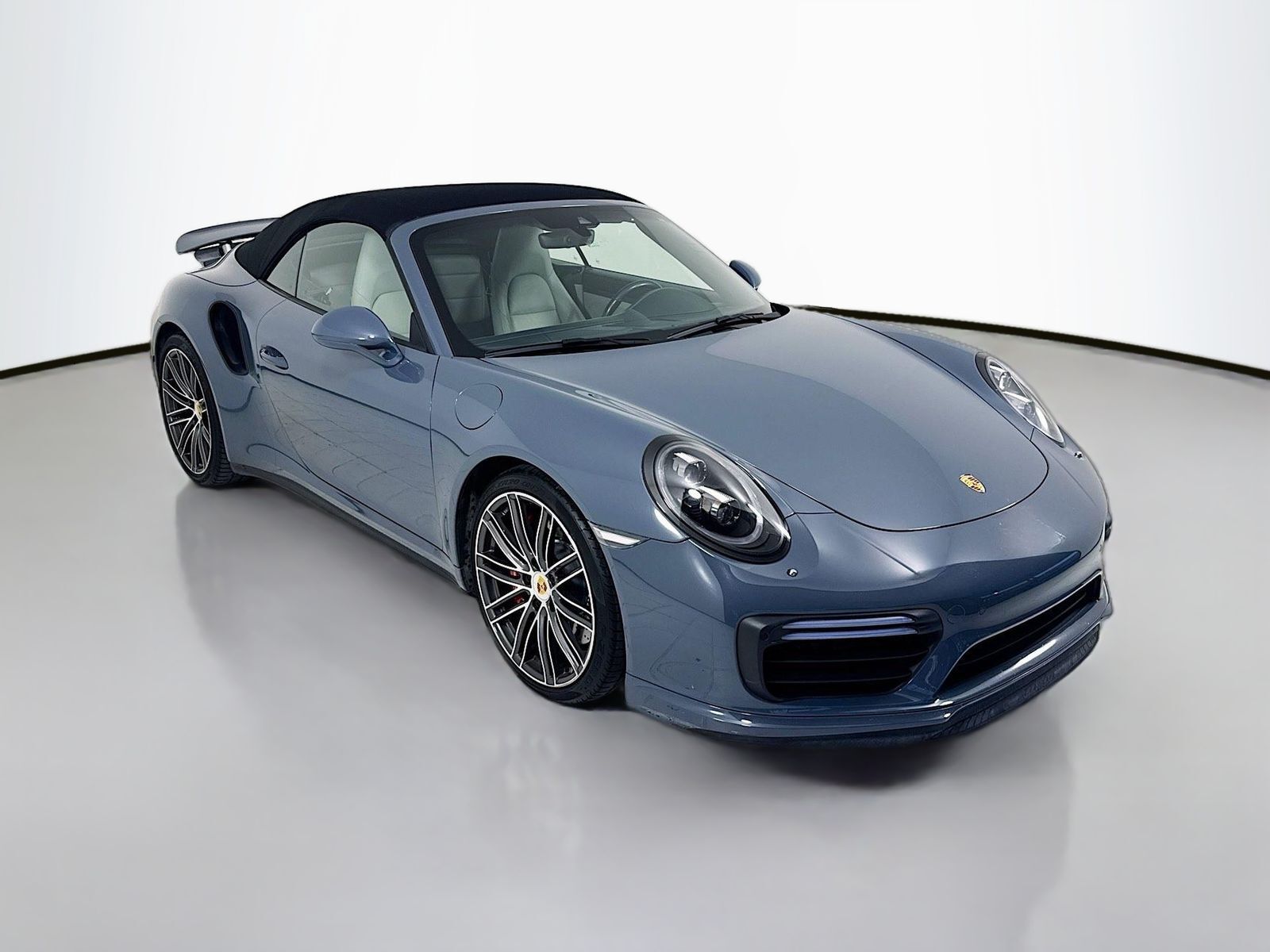 2017 PORSCHE 911