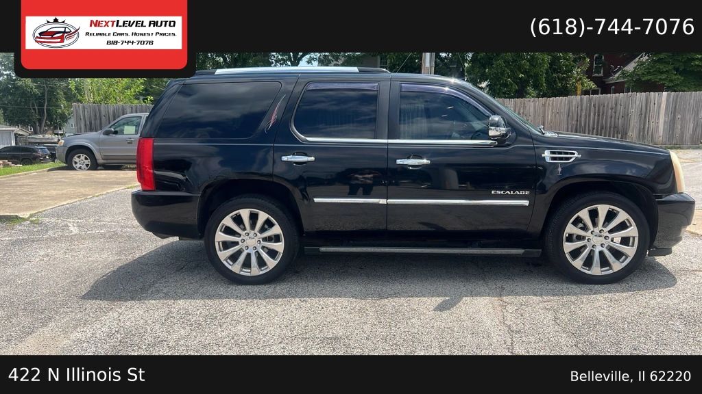 2010 CADILLAC Escalade