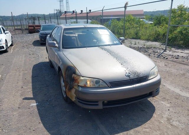 1994 LEXUS ES